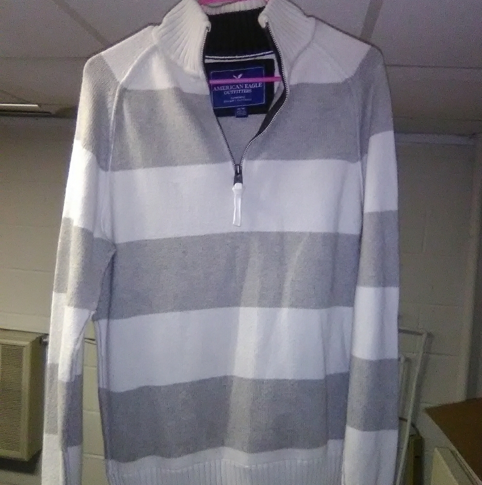 American eagle sweater